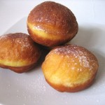 Dolci di Carnevale vegani: i bomboloni alla crema